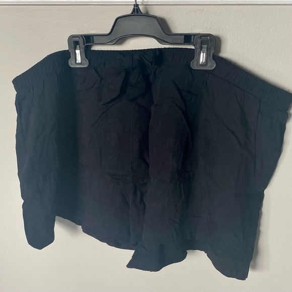 Luxury Edition Elastic Waistband Short, Black Fan - Picture 3 of 5